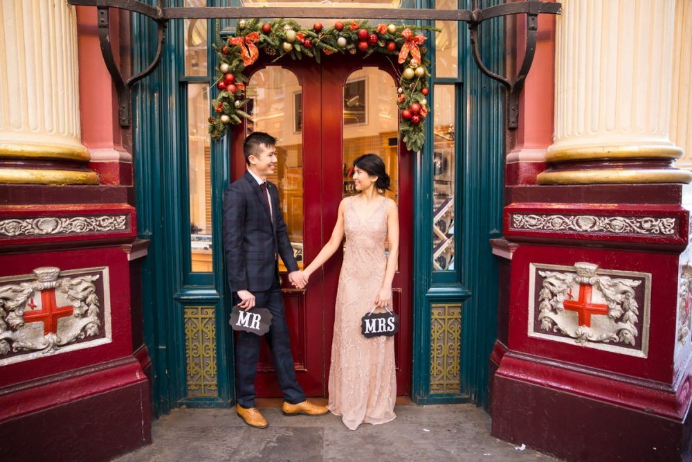 London Christmas wedding photo